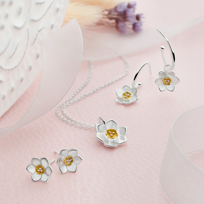 Daffodil Necklace