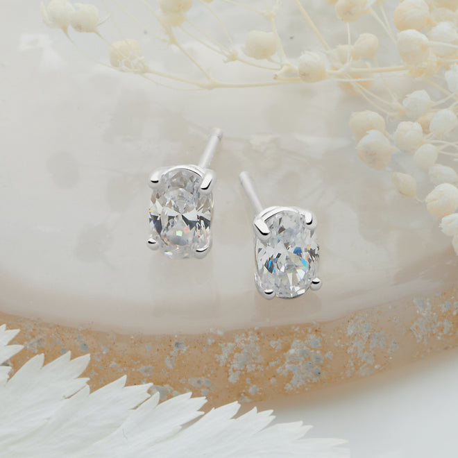 Oval Spark Studs (Clear)