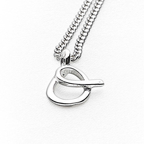 Identité Initial Pendant