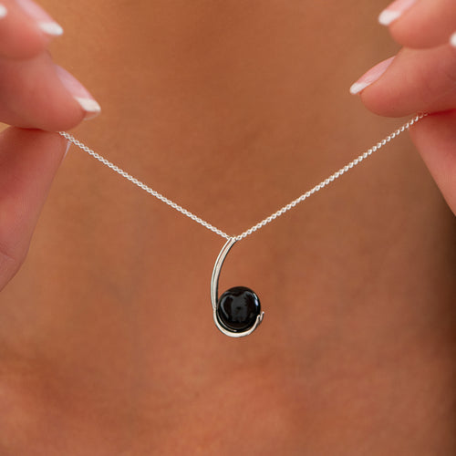 Midnight Nero Pendant