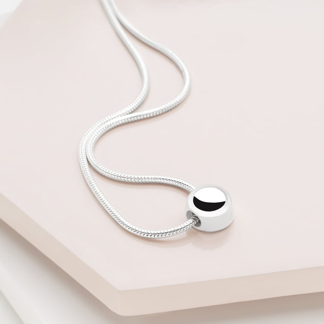 Doti Pendant Necklace