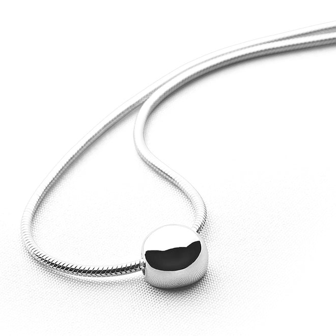 Doti Pendant Necklace