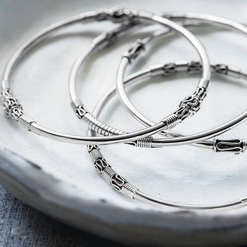 Simple Kama Bangle