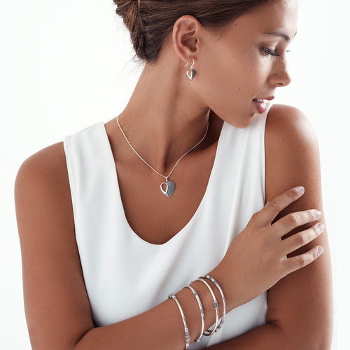 Simple Kama Bangle