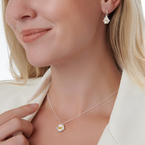Daffodil Necklace