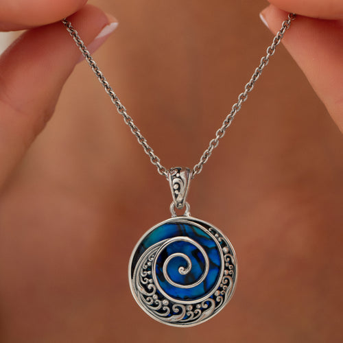 Isha Wave Necklace