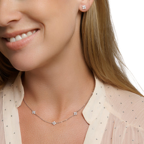 Sparkling Mini Clover Chain