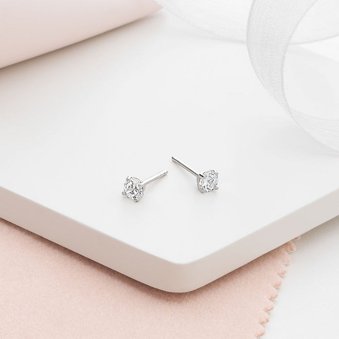 Sparkling Solitaire Studs