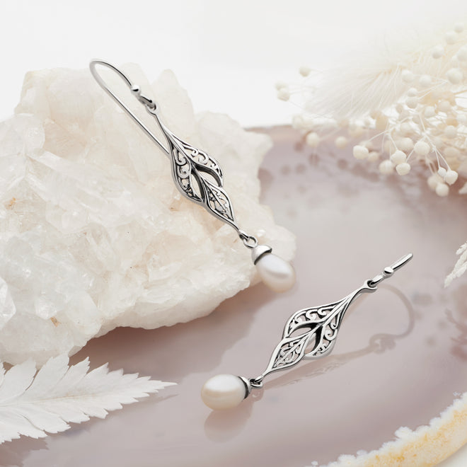 Plaza Pearl Earrings