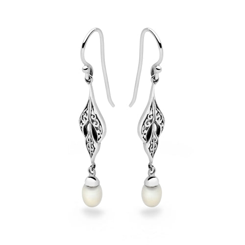 Plaza Pearl Earrings Silver Earrings E5872 – Silver by Mail