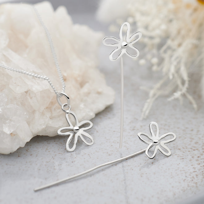 Beau Daisy Earrings