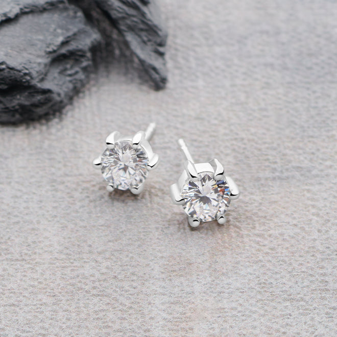 Le Stud Earrings 5mm