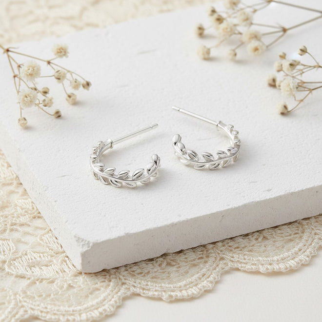 Laurel Hoops