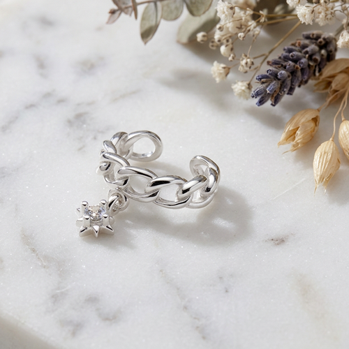 Sparkling Charm Ear Cuff