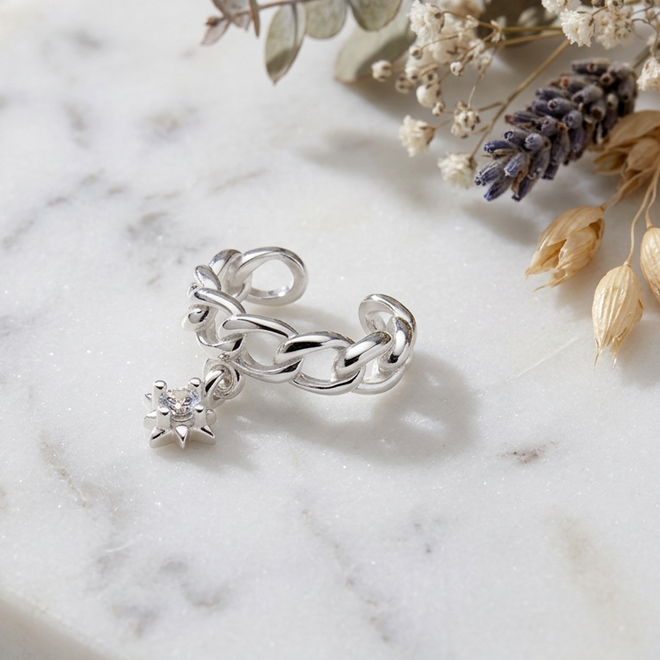 Sparkling Charm Ear Cuff