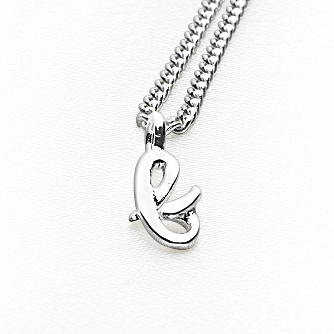 Identité Initial Pendant