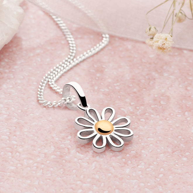 Dear Daisy Pendant (Gold)
