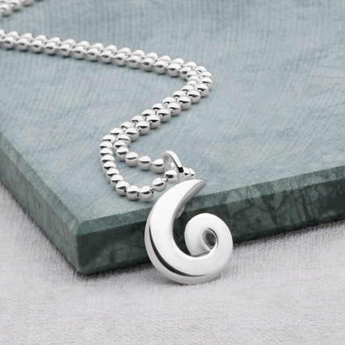 Horizon Swirl Pendant 65cm Ball Chain
