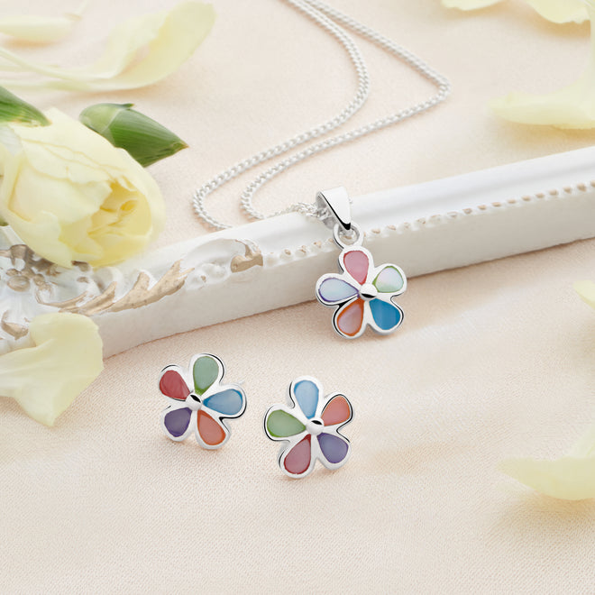 Magical Daisy Pendant