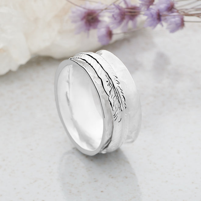 Feather Spin Ring