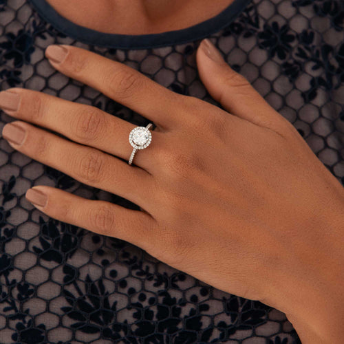 Sparkling Luster Ring