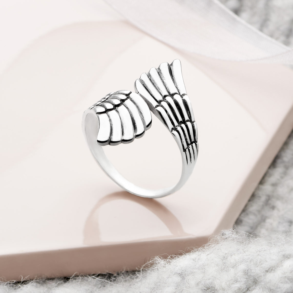 Sterling Silver Ring Mounting, Bezel 10.2x8.0mm Oval - RM6003 Sterling Silver Ring Mounting, Bezel 10.2x8.0mm Oval - RM6003