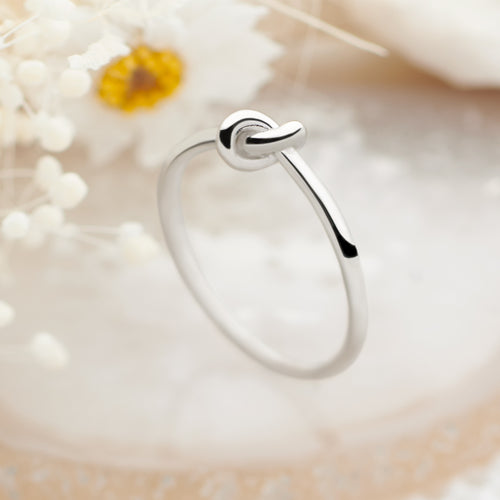 Simple Knot Ring